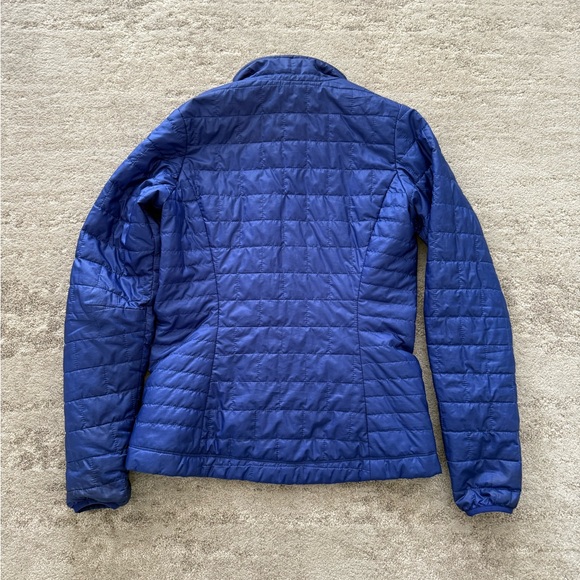 Patagonia Women's Navy Puffer Jacket - Picture 2 of 4